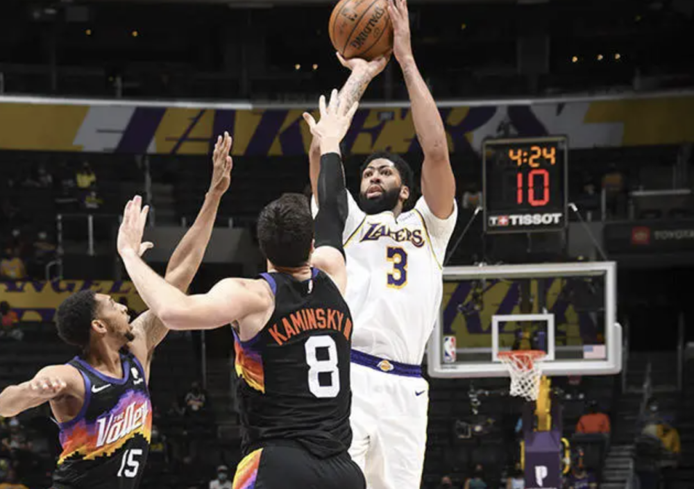 开云在线-赛前罗马内部沟通浓眉哥与50激战皇家马德里分钟，媒体一致点评：詹姆斯怒砍54分的简单介绍-开云在线